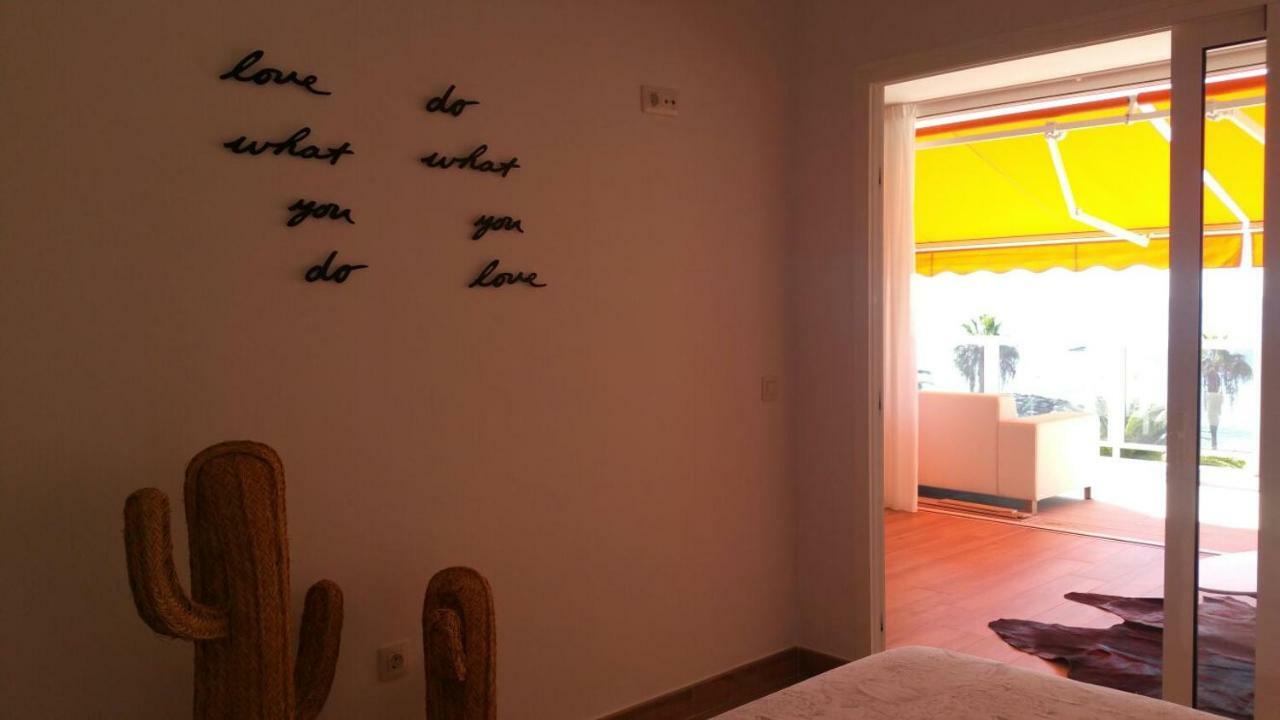 Beachfront Los Cristianos Apartamento Arona  Exterior foto