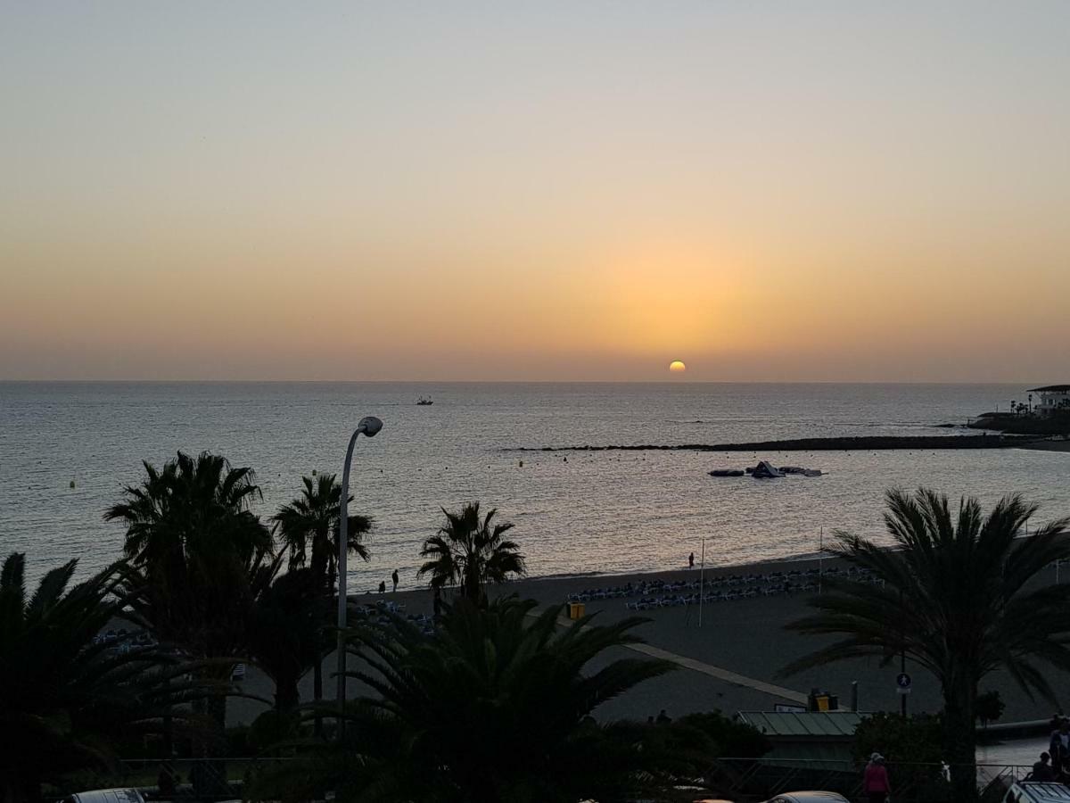 Beachfront Los Cristianos Apartamento Arona  Exterior foto